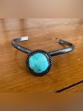 Vintage Native American Sterling Silver Turquoise Cuff Bracelet size 7”